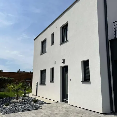 Holiday home Maison Coquette A Colmar Proche Du Vignoble