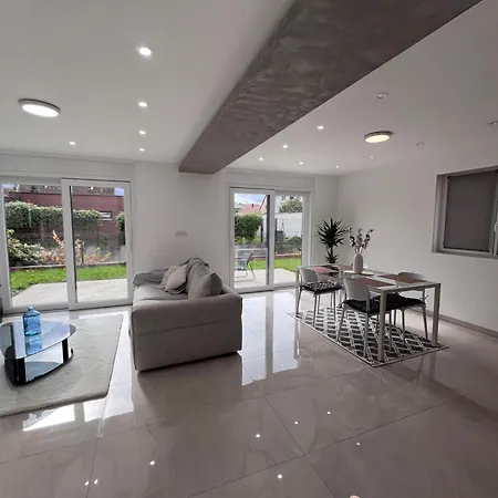 Holiday home Maison Coquette A Colmar Proche Du Vignoble *